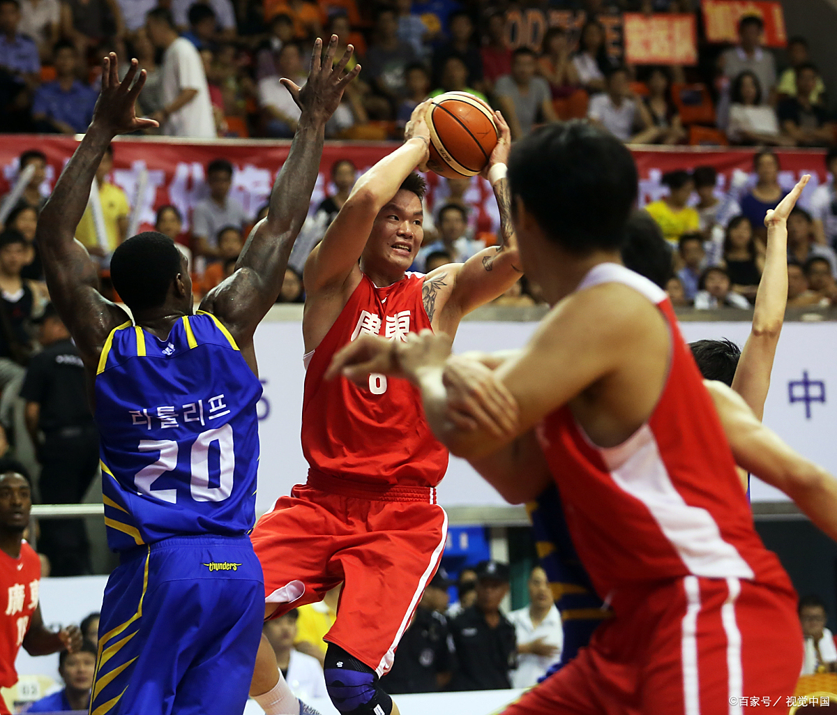 爱游戏官网包含深圳男篮训练开放日，清晨止住颓势引欢呼，NBA季后赛在即，纪律约束更严格的词条