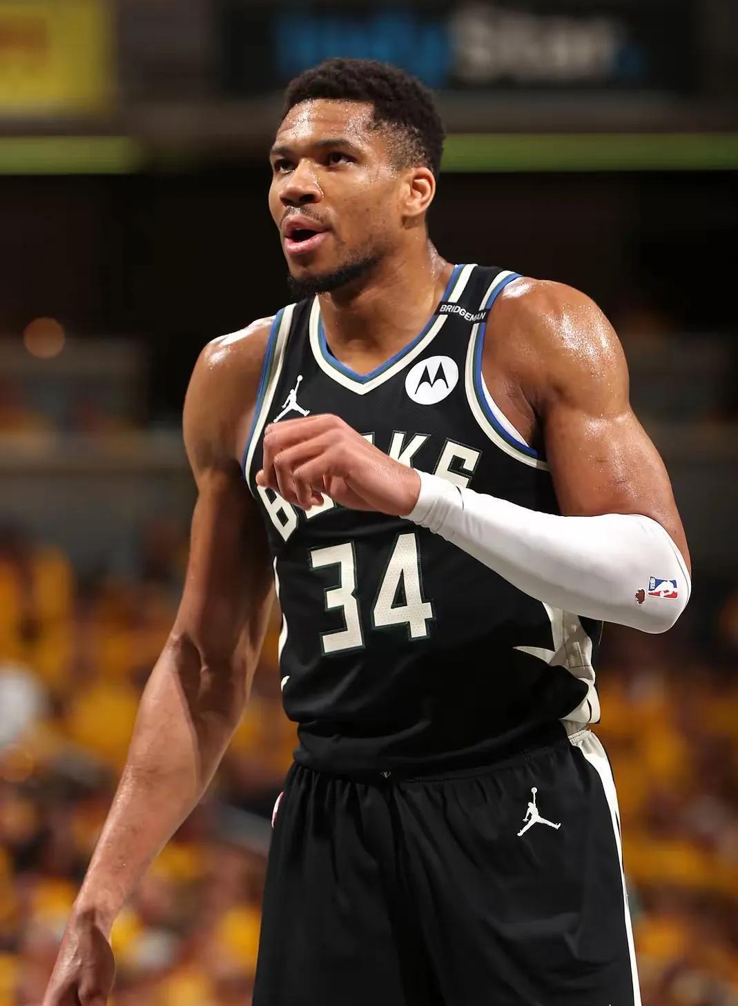 包含字母哥连续三场比赛得分超过关键助攻北京国安篮板制胜备战全明星赛之后，窗口期休斯敦火箭调整名单以备欧超杯的词条