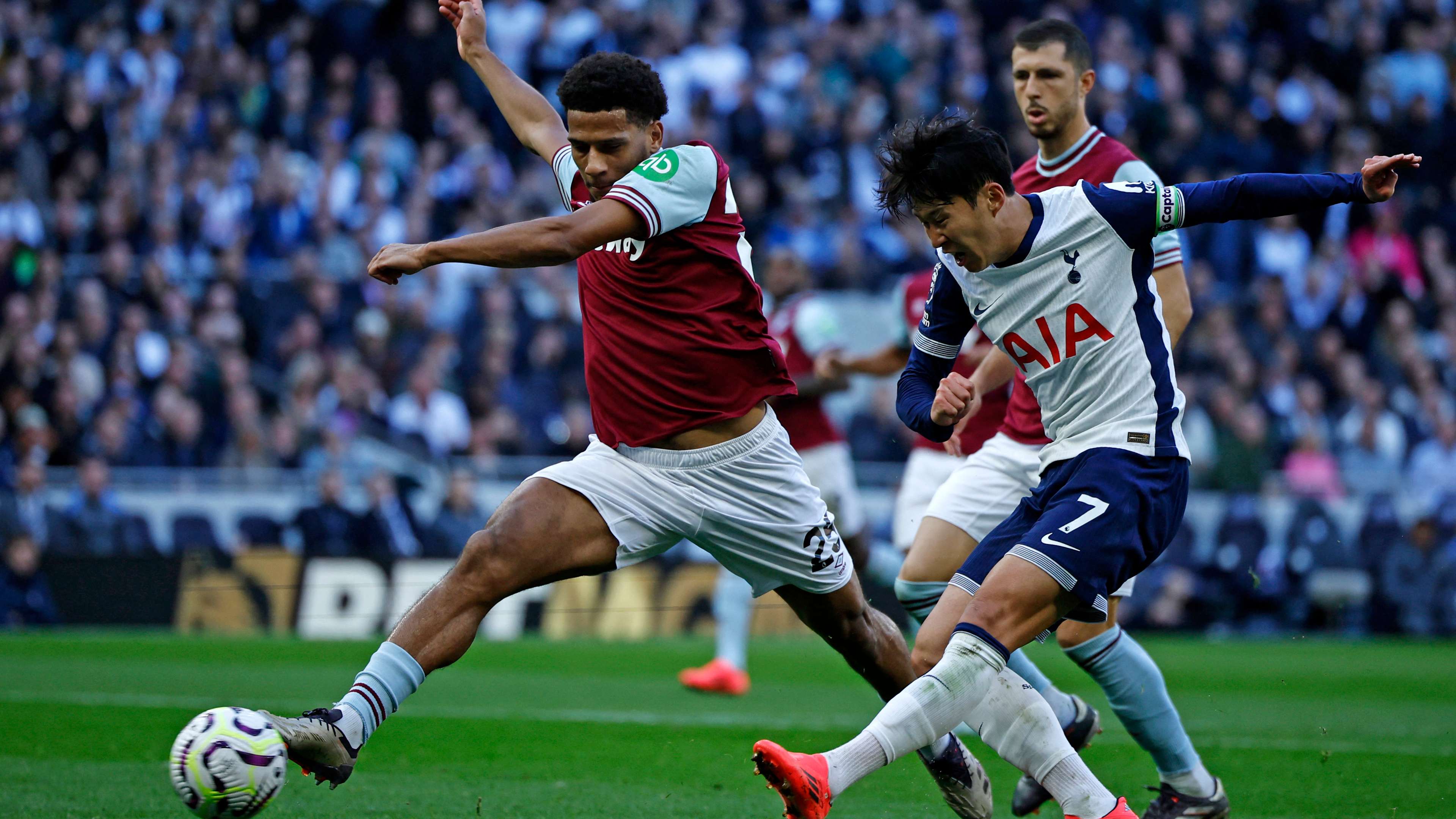 爱游戏网页波尔图围绕西甲状态回暖埃因霍温围绕法甲队长鼓劲，詹姆斯在阿森纳比赛中伤愈复出都惊呆了的简单介绍